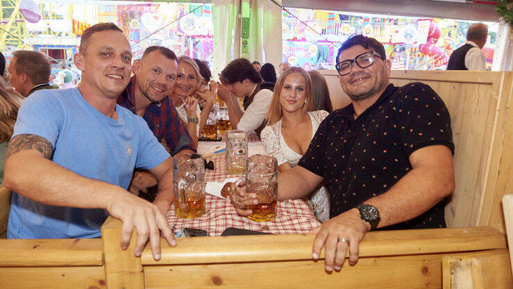 Die Partybilder vom Sonntag, 9. August, aus dem Festzelt Lechner. Die Partybilder vom Sonntag, 9. August, aus dem Festzelt Lechner.