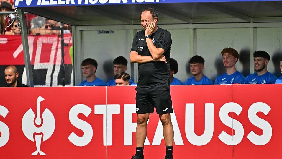 Ein großer Pokal-Tag für Trainer Holger Bachthaler und den FV Illertissen war der Sieg gegen Nürnberg. (Archivfoto) Ein großer Pokal-Tag für Trainer Holger Bachthaler und den FV Illertissen war der Sieg gegen Nürnberg. (Archivfoto)