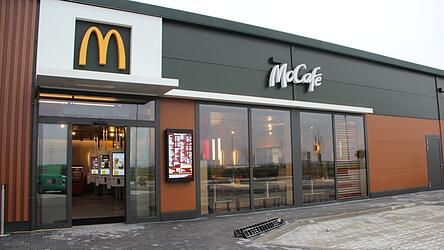 Elf Wochen betrug die Bauzeit der McDonald&rsquo;s -Filiale in Wallersdorf. Nun ist so gut wie alles fertig.