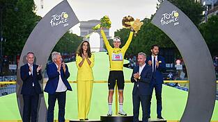 Tadej Pogacar hat zum fünften Mal die Tour de France gewonnen. Tadej Pogacar hat zum fünften Mal die Tour de France gewonnen.