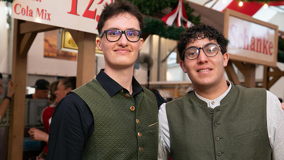 Die Partybilder vom Samstag, 16. August, aus dem Festzelt Greindl. Die Partybilder vom Samstag, 16. August, aus dem Festzelt Greindl.