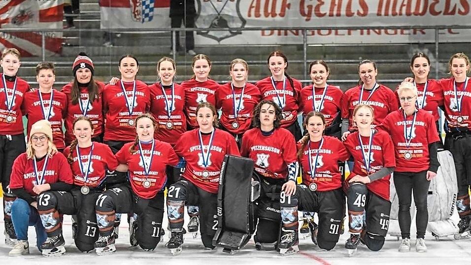 Das Vizemeisterteam spielte eine starke Saison und freute sich über den Titel. Das Vizemeisterteam spielte eine starke Saison und freute sich über den Titel.