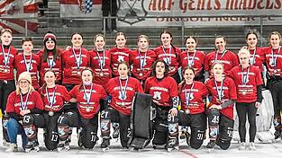 Das Vizemeisterteam spielte eine starke Saison und freute sich &uuml;ber den Titel.