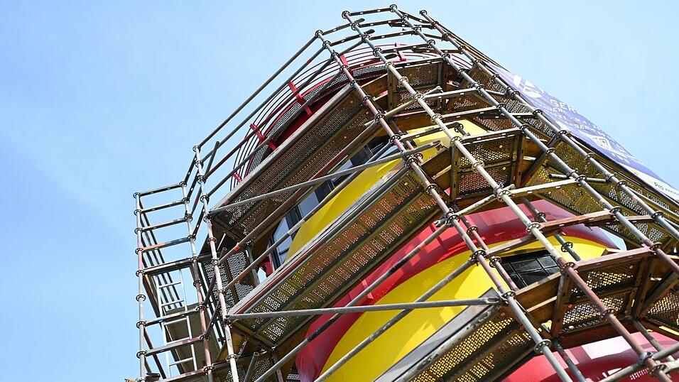 2020 wurde der Pilsumer Leuchtturm zuletzt komplett neu angestrichen.