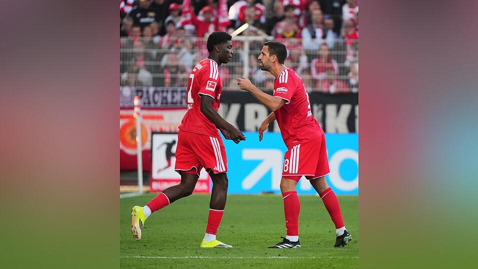 Mekhi Gray (l) kam zu seinen ersten Einsätzen bei den Profis. (Archivbild) Mekhi Gray (l) kam zu seinen ersten Einsätzen bei den Profis. (Archivbild)