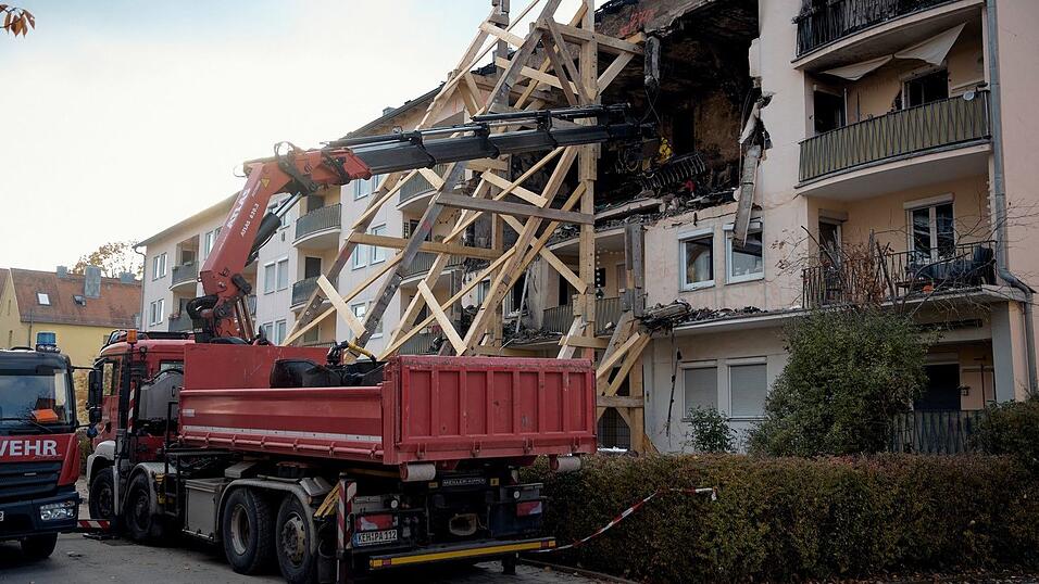 Am Tag nach dem Ungl&uuml;ck fanden die Einsatzkr&auml;fte zwei Leichen.