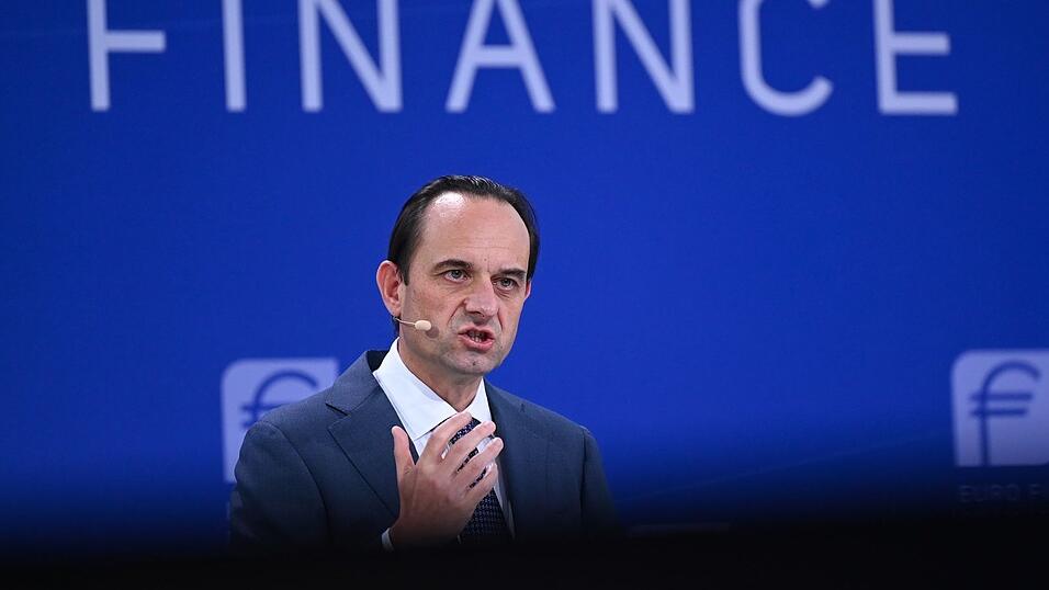 Bafin-Chef: «2025 wird für die Finanzbranche ein anspruchsvolles Jahr.» (Archivbild) Bafin-Chef: «2025 wird für die Finanzbranche ein anspruchsvolles Jahr.» (Archivbild)