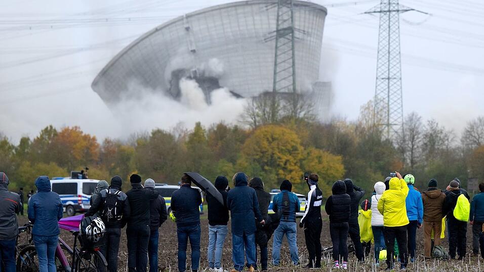Deutschland ist aus der Kernenergie 2023 ausgestiegen. Die CSU will die Technologie nun aber wieder ins Land zur&uuml;ckholen - mit modernen Mini-Atommeilern. (Symbolbild)