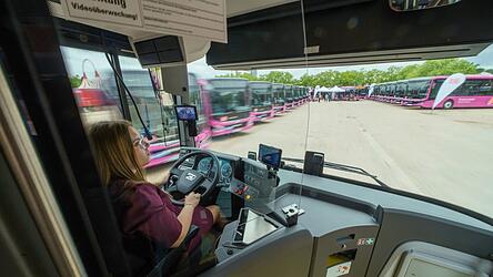 Die Bahn betreibt auch viele Busse - nicht nur für Ersatzverkehr.