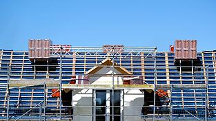 Der Eigenheimkauf ist vor allem in Bayerns Ballungsr&auml;umen f&uuml;r viele nahezu unbezahlbar. (Symbolbild)