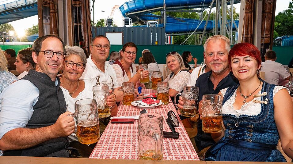 Die Partybilder vom Freitag, 14. August, aus dem Festzelt Greindl. Die Partybilder vom Freitag, 14. August, aus dem Festzelt Greindl.