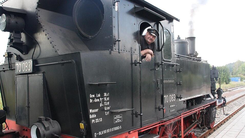 Heizer Andreas Threner sorgte f&uuml;r ordentlich Dampf in der Lok.