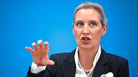 Alice Weidel zitierte in einigen Mails die ehemalige Bundeskanzlerin Angela Merkel mit den Worten: „Wir schaffen das.“ Alice Weidel zitierte in einigen Mails die ehemalige Bundeskanzlerin Angela Merkel mit den Worten: „Wir schaffen das.“
