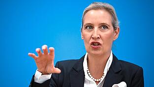 Alice Weidel zitierte in einigen Mails die ehemalige Bundeskanzlerin Angela Merkel mit den Worten: „Wir schaffen das.“ Alice Weidel zitierte in einigen Mails die ehemalige Bundeskanzlerin Angela Merkel mit den Worten: „Wir schaffen das.“