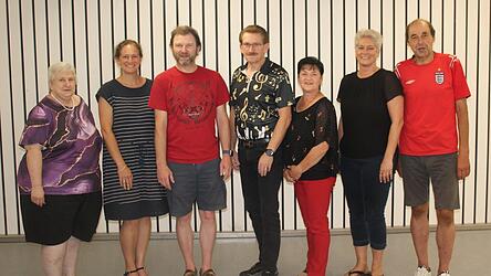 Die neuen Abteilungsleiter mit Robert Wolfsh&ouml;fer (4.v.l.), dem bisherigen Abteilungsleiter Andreas Kei und Manfred Alt als SVG-Vorsitzender.