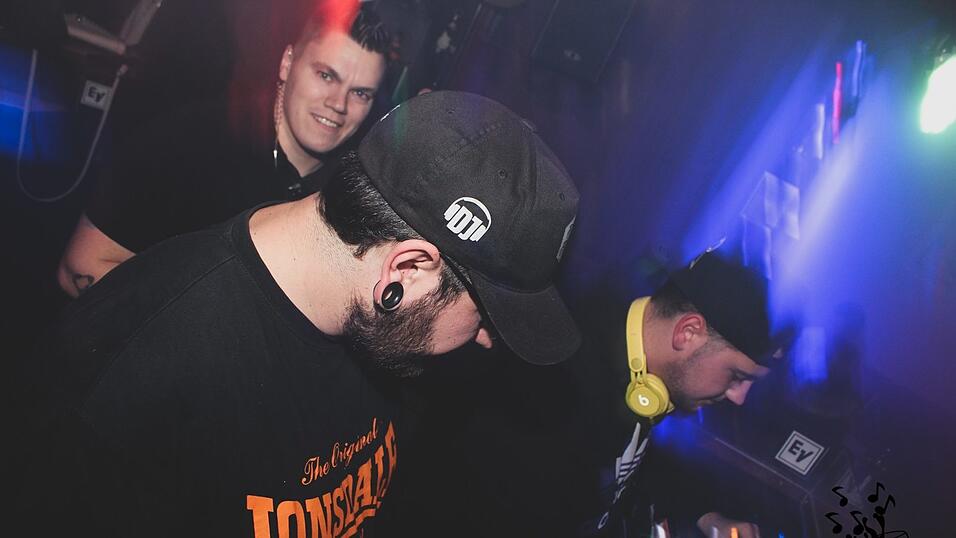 Beste Stimmung am Wochenende im Never Loose in Straubing.