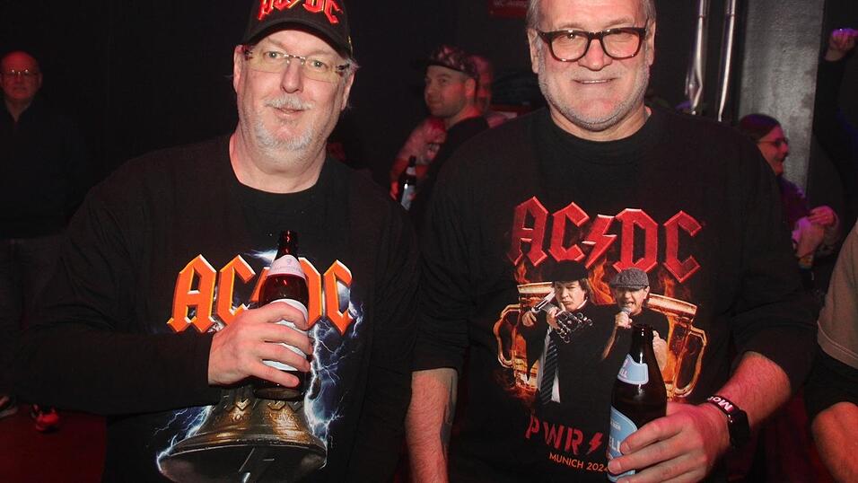 Eindrücke vom Konzertabend der AC/DC-Coverband Barock in er Landshuter Sparkassen-Arena. Eindrücke vom Konzertabend der AC/DC-Coverband Barock in er Landshuter Sparkassen-Arena.
