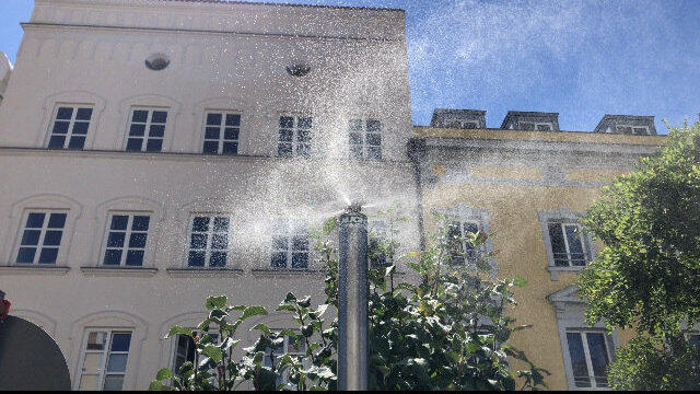 Diese Wasserverdampfer sollen in Straubing an heißen Tagen für Abkühlung sorgen. Diese Wasserverdampfer sollen in Straubing an heißen Tagen für Abkühlung sorgen.