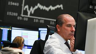 Die Analysen der Börsenexperten können noch so fundiert sein, mehr als ein Blick in die Glaskugel sind die Prognosen nicht. Die Analysen der Börsenexperten können noch so fundiert sein, mehr als ein Blick in die Glaskugel sind die Prognosen nicht.