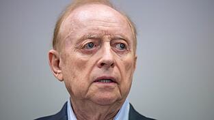 Bleibt wegen Krankheit auf freiem Fu&szlig;: Alfons Schuhbeck. (Archivbild)