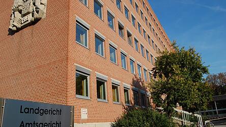 In Landshut musste sich jetzt ein 26-J&auml;hriger verantworten, der im letzten Jahr einen Komplett-Aussetzer hatte.