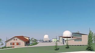 So soll die Sternwarte einmal aussehen: Ansicht von Osten mit den beiden barrierefreien Aufgängen, rechts aus Holz zur großen Kuppel, in der Bildmitte Aufgänge aus Stahl zur kleinen Kuppel mit dem kleineren Teleskop und zum Vortragsraum im Dachgeschoß. So soll die Sternwarte einmal aussehen: Ansicht von Osten mit den beiden barrierefreien Aufgängen, rechts aus Holz zur großen Kuppel, in der Bildmitte Aufgänge aus Stahl zur kleinen Kuppel mit dem kleineren Teleskop und zum Vortragsraum im Dachgeschoß.