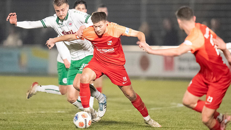 Das Comeback und der 2:2-Ausgleich von Lukas K&auml;ufl kurz vor Schluss reichte f&uuml;r Hankofen nicht zum Punktgewinn.