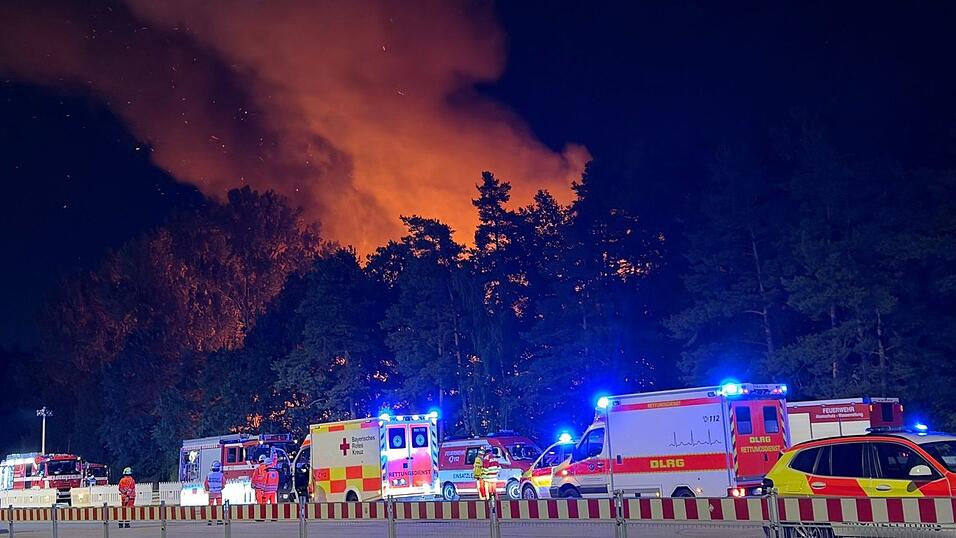 In Nürnberg brannte ein Waldstück. In Nürnberg brannte ein Waldstück.