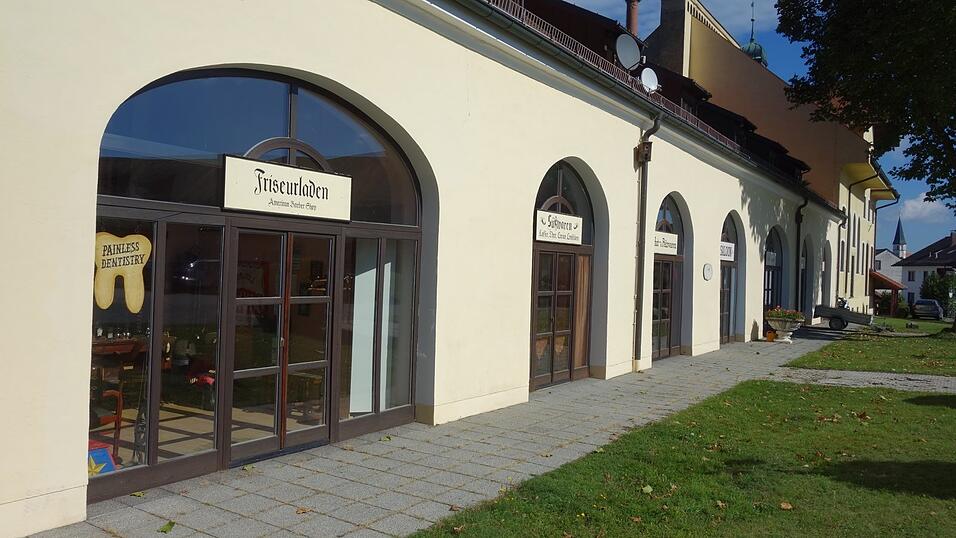 Friseurladen, Süßwaren oder Hüte: Im Schloss Steinach sind liebevoll alte Läden als Museumsstücke eingebaut.