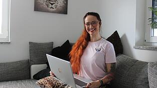 Bald ist es fertig: das Buch „FemmeOnFire“. Nur etwa zwei Monate hat Carina Plötz dafür gebraucht.