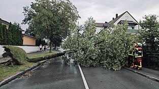Auch die Freiwillige Feuerwehr Moosburg hatte zahlreiche Einsätze im Stadtgebiet zu bewältigen. Auch die Freiwillige Feuerwehr Moosburg hatte zahlreiche Einsätze im Stadtgebiet zu bewältigen.