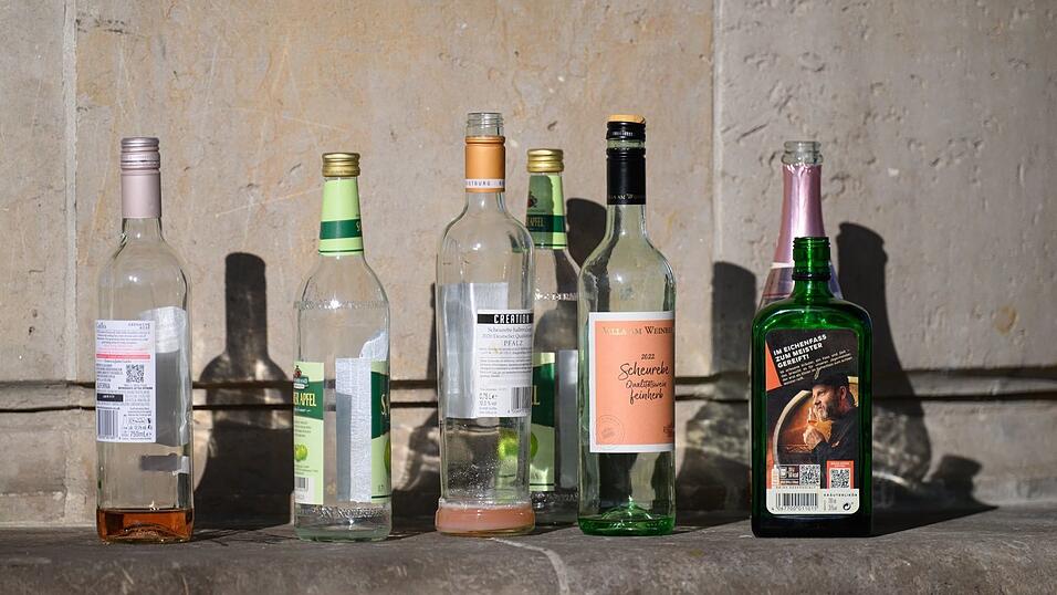 Alkohol bleibt unter jungen Menschen beliebt. (Symbobild).