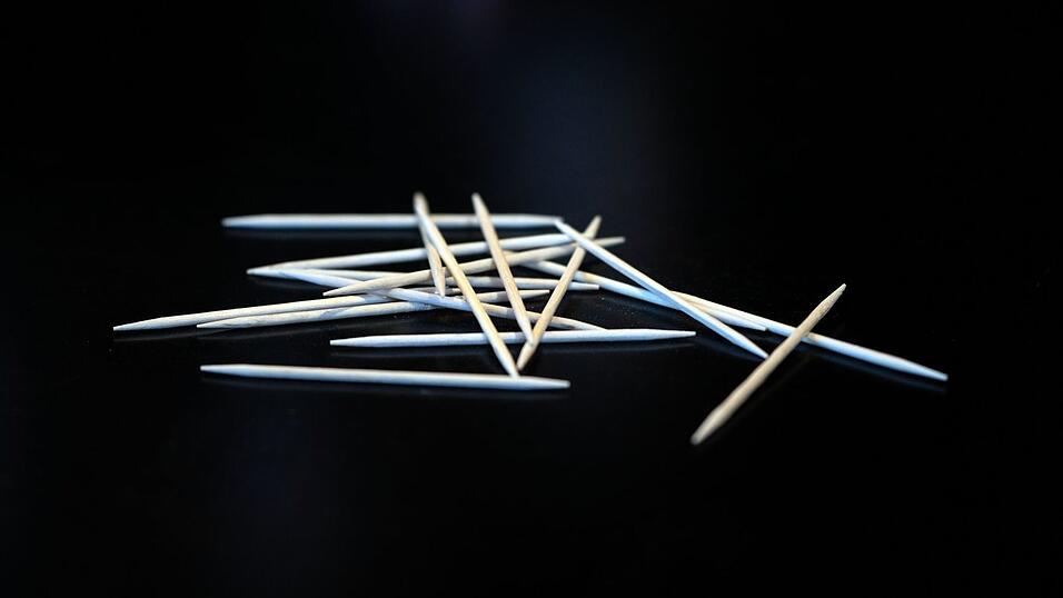 Die Nikotinprodukte sind optisch kaum von normalen Zahnstochern wie diesen zu unterscheiden. (Symbolbild) Die Nikotinprodukte sind optisch kaum von normalen Zahnstochern wie diesen zu unterscheiden. (Symbolbild)