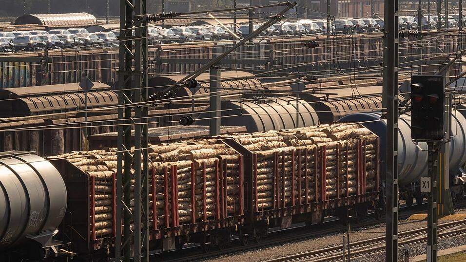 In München entgleist ein Bauzug-Waggon beim Rangieren. (Symbolbild) In München entgleist ein Bauzug-Waggon beim Rangieren. (Symbolbild)