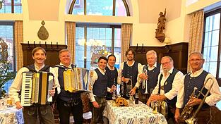Auftritt beim Maibockanstich im Hofbräuhaus in diesem Jahr. Auftritt beim Maibockanstich im Hofbräuhaus in diesem Jahr.