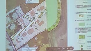 Der Aholminger Gemeinderat stimmte am Montagabend dafür, den vorhabenbezogenen Bebauungsplan aus dem Jahr 2023 aufzuheben und den qualifizierten Bebauungsplan „WA Isarauer Straße“ aufzustellen und zu billigen. Der Aholminger Gemeinderat stimmte am Montagabend dafür, den vorhabenbezogenen Bebauungsplan aus dem Jahr 2023 aufzuheben und den qualifizierten Bebauungsplan „WA Isarauer Straße“ aufzustellen und zu billigen.