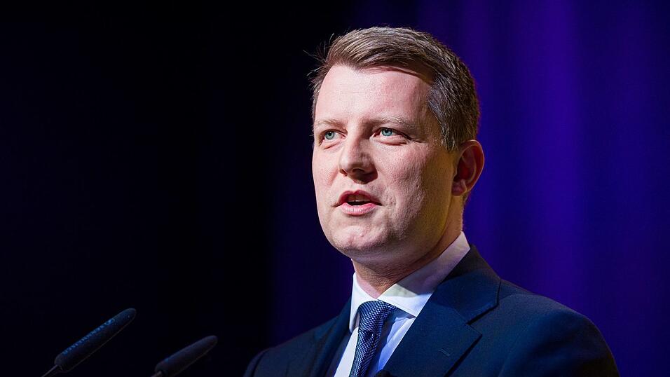 NRW-FDP-Chef Henning H&ouml;ne will die F&uuml;hrung der Bundespartei &uuml;bernehmen. (Archivbild)