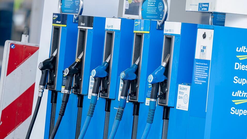 Tanken ist teurer geworden. (Symbolbild)