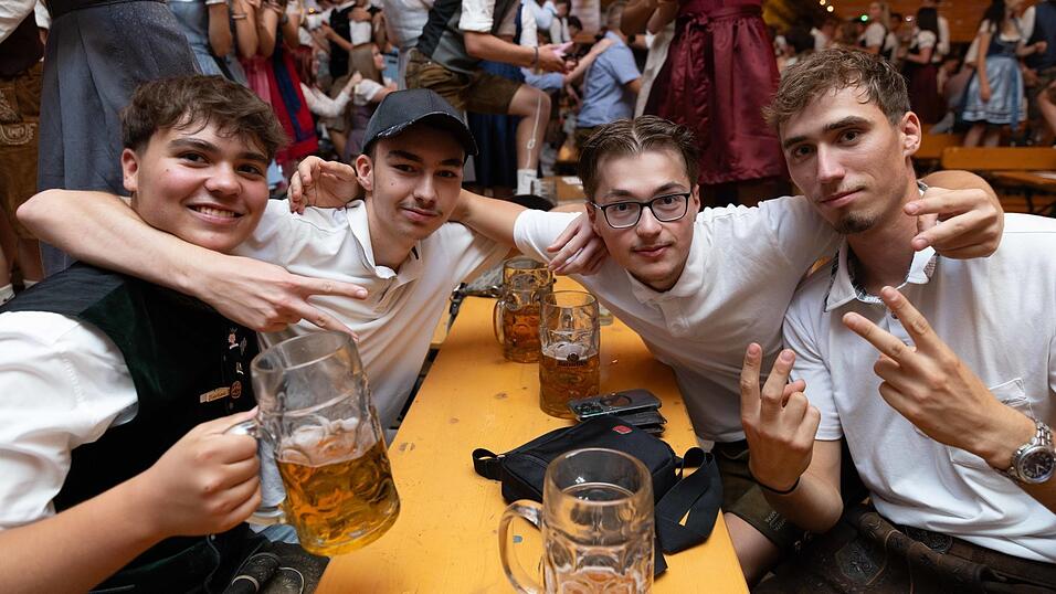 Die Partybilder vom Montag, 10. August, aus dem Festzelt Nothaft.