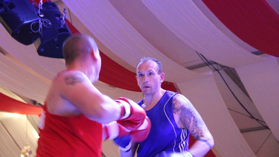 Im Lechner-Festzelt hie&szlig; es am Sonntag wieder 'Let&acute;s get ready to rumble'.