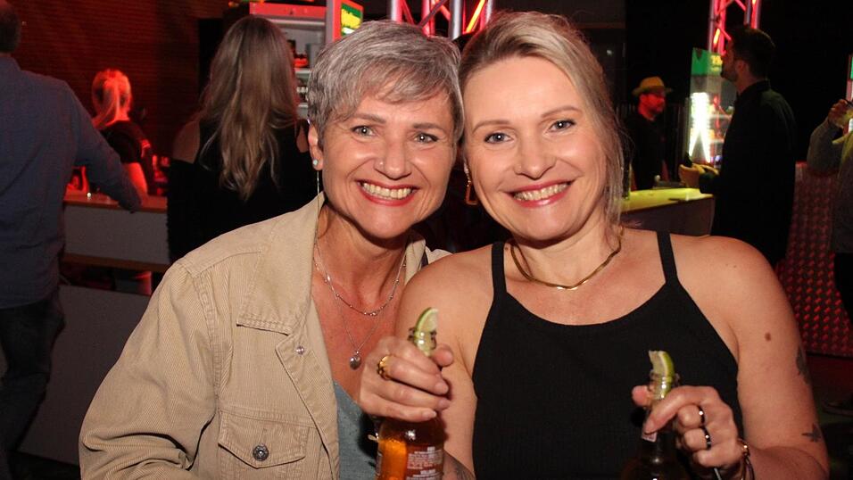 Auf der Eskara &Uuml;30-Party in Essenbach war wieder viel los.