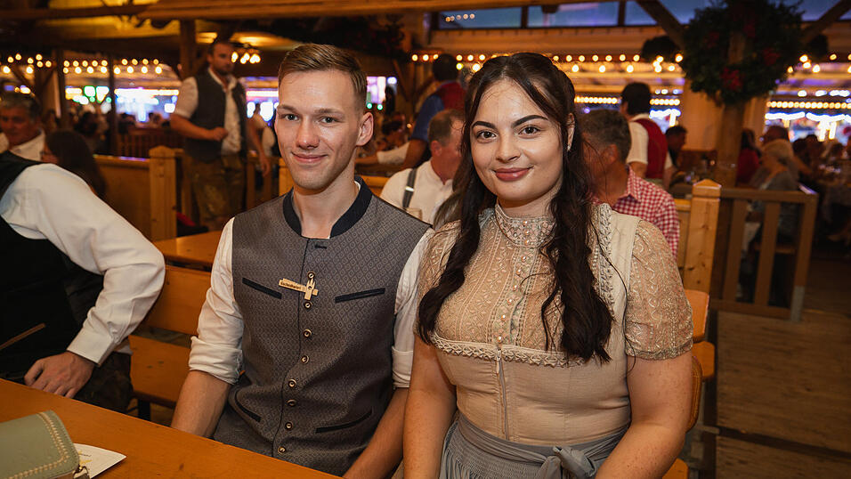 Die Partybilder vom Sonntag, 18. August, aus dem Festzelt Nothaft. Die Partybilder vom Sonntag, 18. August, aus dem Festzelt Nothaft.