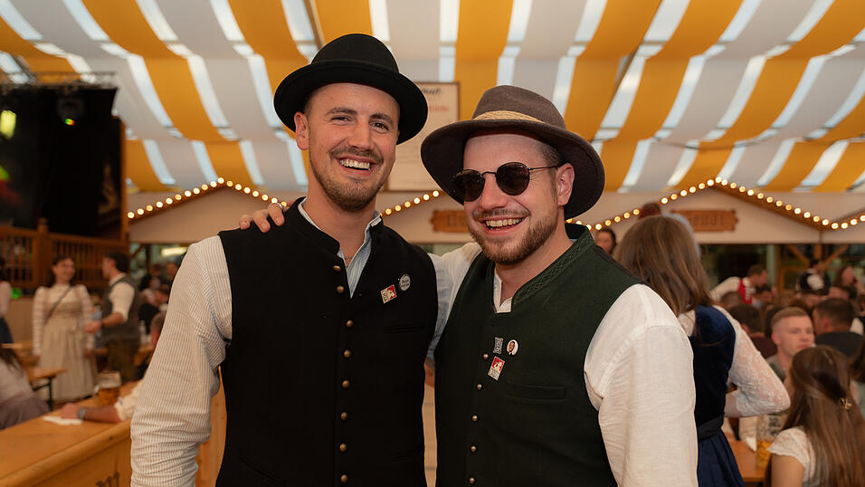 Die Partybilder vom Freitag, 11. August 2023, aus dem Festzelt Nothaft. Die Partybilder vom Freitag, 11. August 2023, aus dem Festzelt Nothaft.