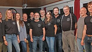 Das F&uuml;hrungsteam des 1. Motorradclub Mainburg mit dem Vorsitzenden Michael Haubner (rechts) wird die n&auml;chsten zwei Vereinsjahre gestalten.