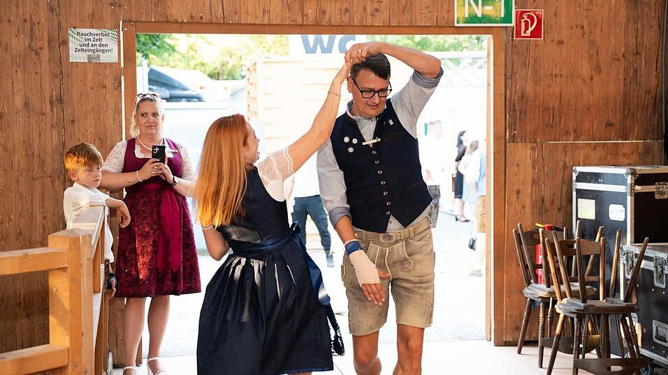 Die Partybilder vom Donnerstag, 13. August, aus dem Festzelt Weckmann. Die Partybilder vom Donnerstag, 13. August, aus dem Festzelt Weckmann.