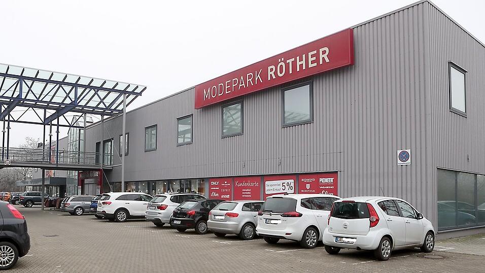 Seit Dezember 2014 ist im Fachmarktzentrum der Modepark R&ouml;ther untergebracht.