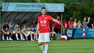 Lukas Leutner und seine ASV-Kollegen wollen nach der 0:1-Niederlage gegen Gebenbach beim Jahn Regensburg II in die Erfolgsspur zurück. Lukas Leutner und seine ASV-Kollegen wollen nach der 0:1-Niederlage gegen Gebenbach beim Jahn Regensburg II in die Erfolgsspur zurück.