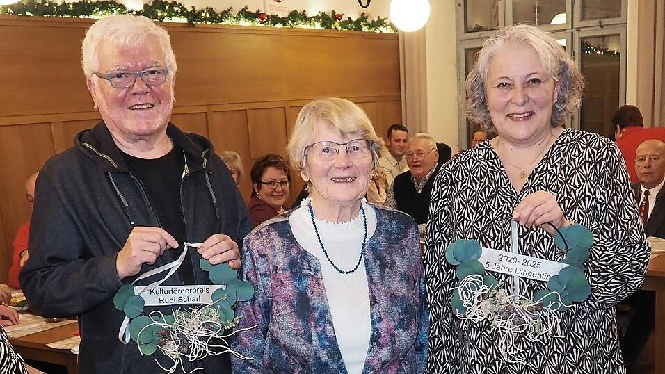 Rudi Scharl erhielt den vereinseigenen Kulturf&ouml;rderpreis; Traudi Meisinger den Dirigentenpreis.