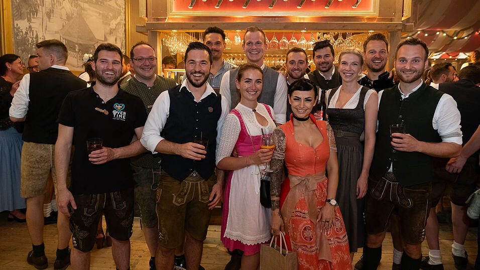 Die Partybilder vom Montag, 14. August 2023, aus dem Festzelt Krönner. Die Partybilder vom Montag, 14. August 2023, aus dem Festzelt Krönner.