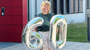 Rektorin Tanja Anthofer freut sich auf die Feierlichkeiten zum 60. Geburtstag der Grundschule Altenmarkt.